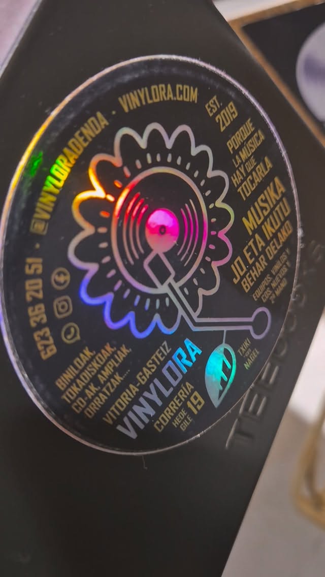 #redhotchillipeppers #stadiumarcadium 🔊🌈💥✨

#vinylora #vinyloradenda #vinylcollection vinyljunkie vinylstore vinylrecords vinylcommunity vitoriagasteiz aldezaharra saveyourlocalrecordstore 

www.vinylora.com