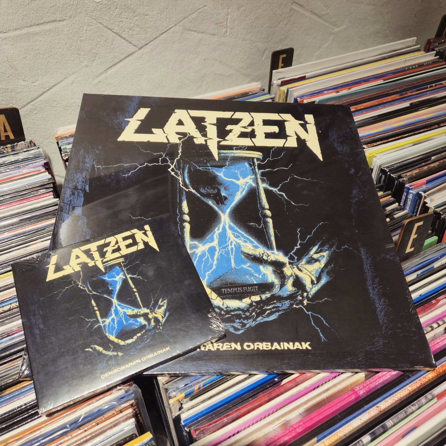 #latzen #denborarenorbainak 🔊🌩️⚡💥
#vinylora #vinyloradenda #vinylcollection vinyljunkie vinylstore vinylrecords vinylcommunity vitoriagasteiz aldezaharra saveyourlocalrecordstore 

https://vinylora.com/tienda/8495391014729/
https://vinylora.com/tienda/495391014736/