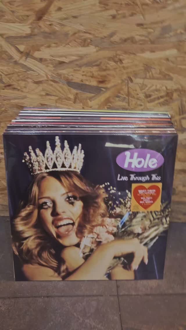#vinylora #vinyloradenda #vinylcollection #vinyljunkie #vinylstore vinylrecords vinylcommunity vitoriagasteiz aldezaharra saveyourlocalrecordstore 

www.vinylora.com