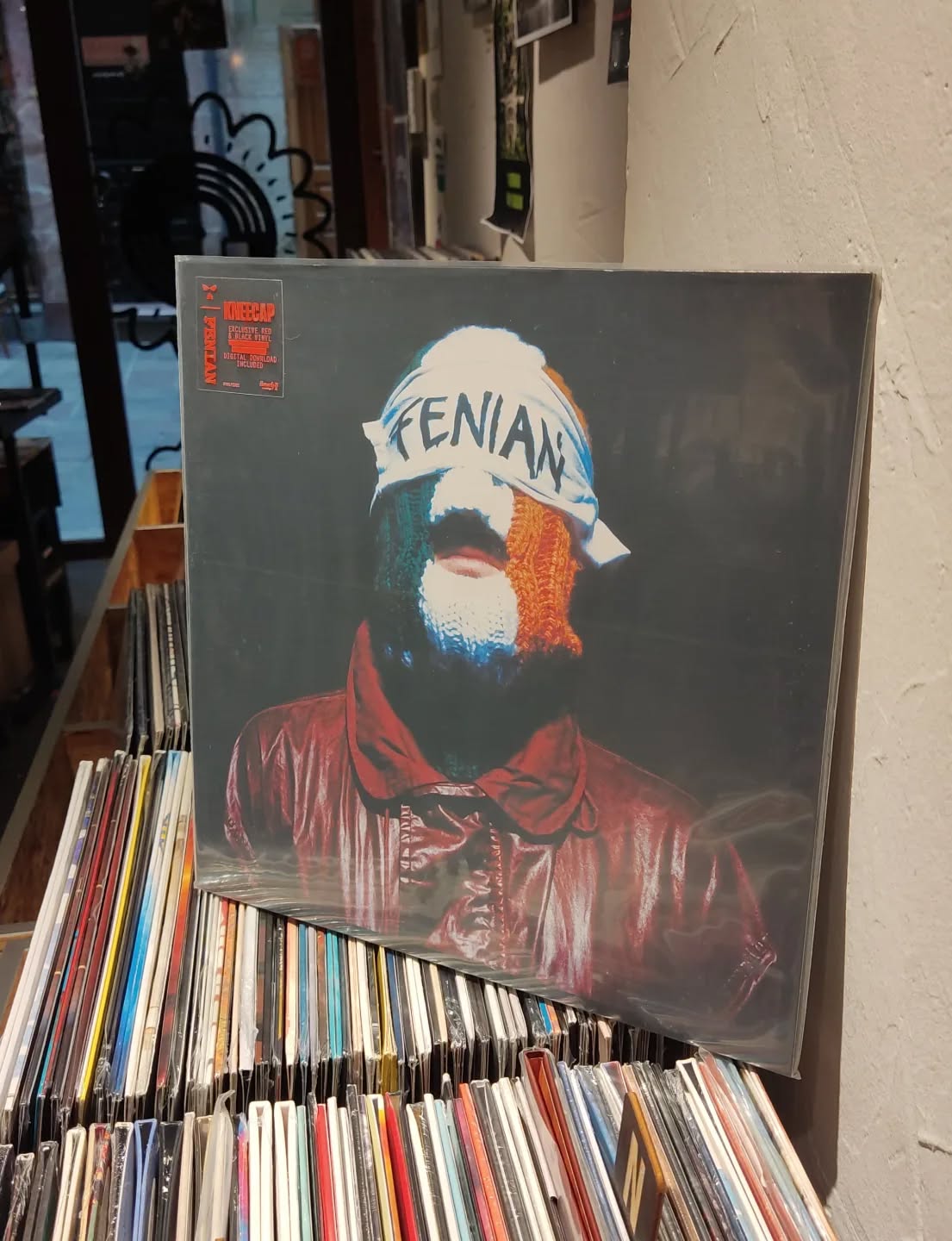 #kneecap #fenian 🤩📸💥🎸
#vinylora #vinyloradenda #vinylcollection vinyljunkie vinylstore vinylrecords vinylcommunity vitoriagasteiz aldezaharra saveyourlocalrecordstore 

www.vinylora.com