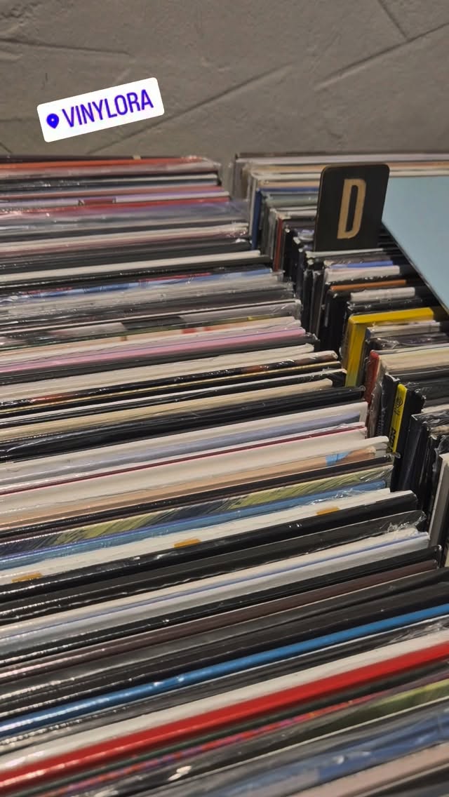 #chatpile #wholovesthesun 💥✨🎸🔊

#vinylora #vinyloradenda #vinylcollection vinyljunkie vinylstore vinylrecords vinylcommunity vitoriagasteiz aldezaharra saveyourlocalrecordstore 

www.vinylora.com