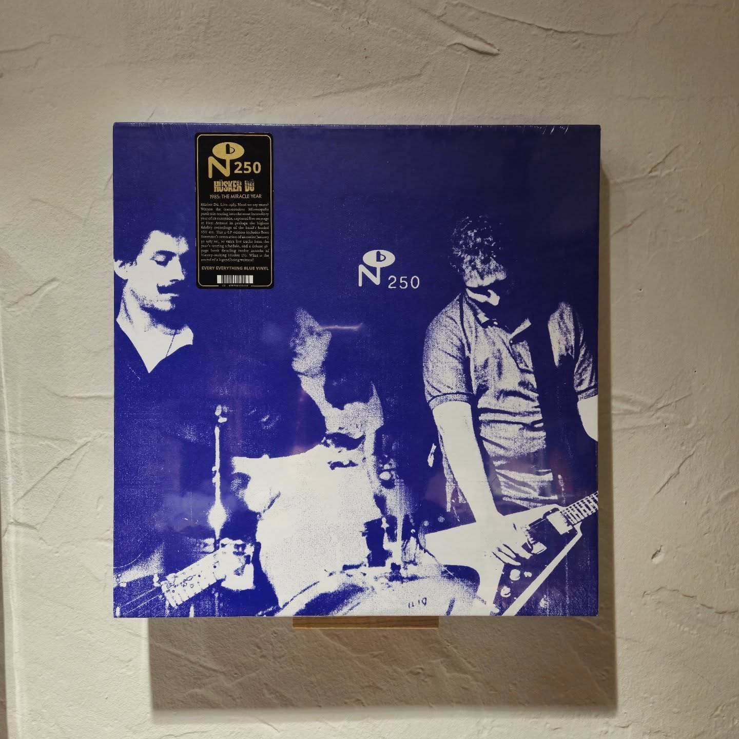 #hüskerdü #themiracleyear ✨💥🔊📸
#vinylora #vinyloradenda #vinylcollection #vinyljunkie #vinylstore #vinylrecords #vinylcommunity #vitoriagasteiz #aldezaharra #saveyourlocalrecordstore #instavinyl 

https://vinylora.com/tienda/0825764125017/
https://vinylora.com/tienda/0825764125093/