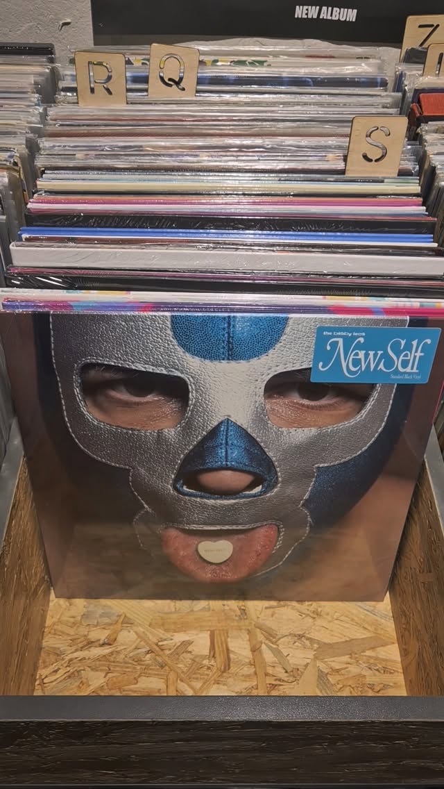 #vinylora #vinyloradenda #vinylcollection #vinyljunkie #vinylstore vinylrecords vinylcommunity vitoriagasteiz aldezaharra saveyourlocalrecordstore