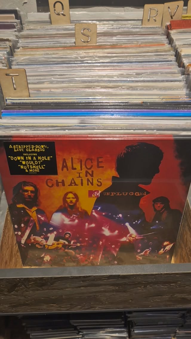 #vinylora #vinyloradenda #vinylcollection #vinyljunkie #vinylstore vinylrecords vinylcommunity vitoriagasteiz aldezaharra saveyourlocalrecordstore 

www.vinylora.com
