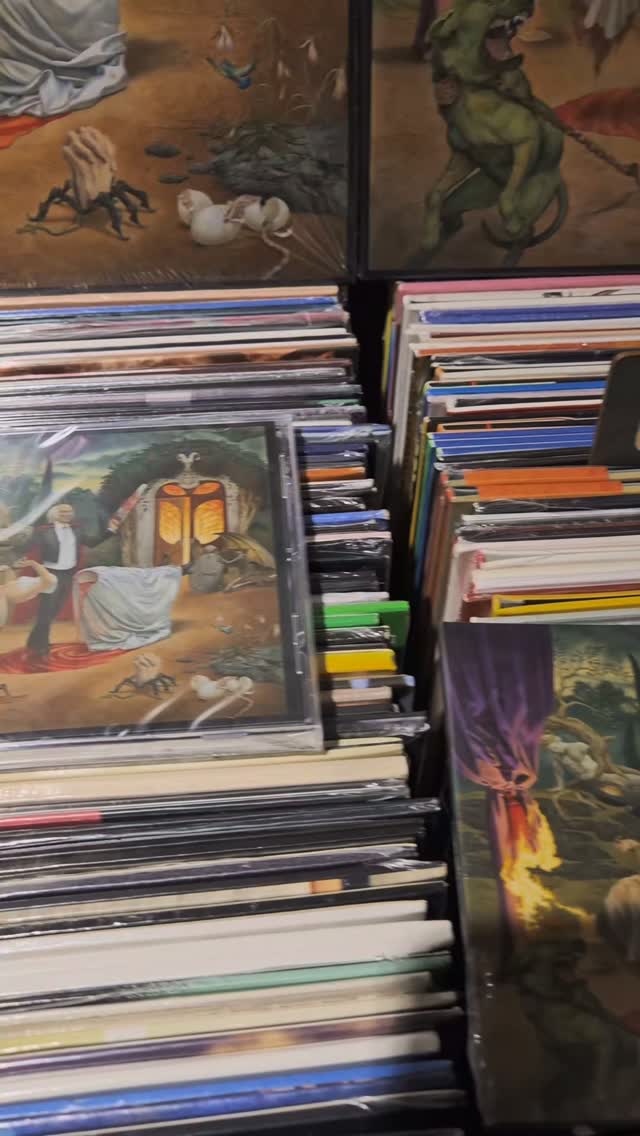 #anthrax #cursumperficio 🎸🌩️🔊✨
#vinylora #vinyloradenda #vinylcollection  www.vinylora.com